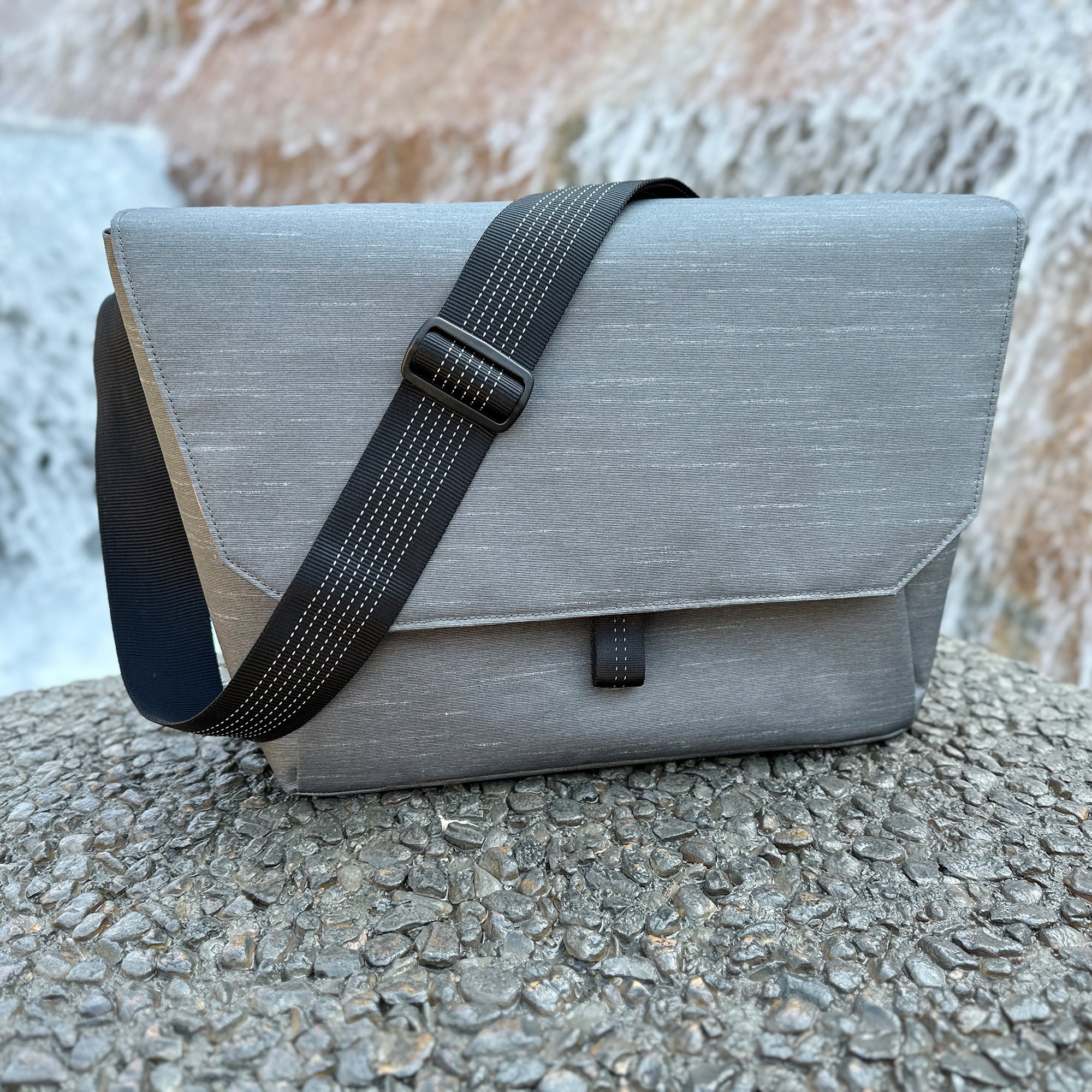 ITS Discreet Messenger Bag ITS Tactical