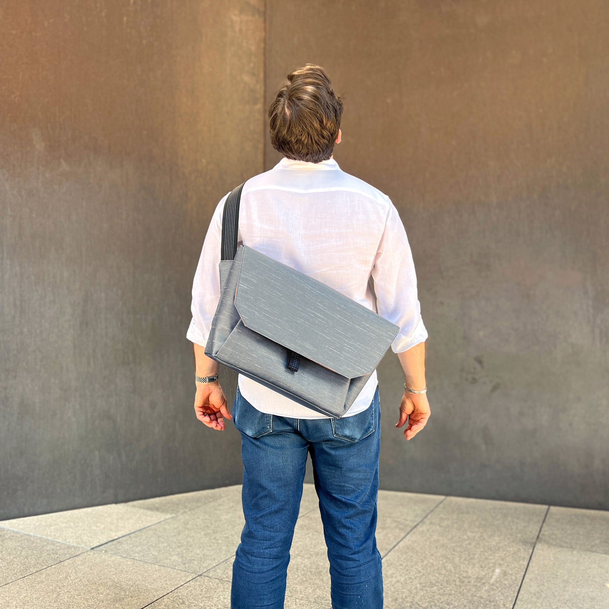 ITS Discreet Messenger Bag – ITS Tactical