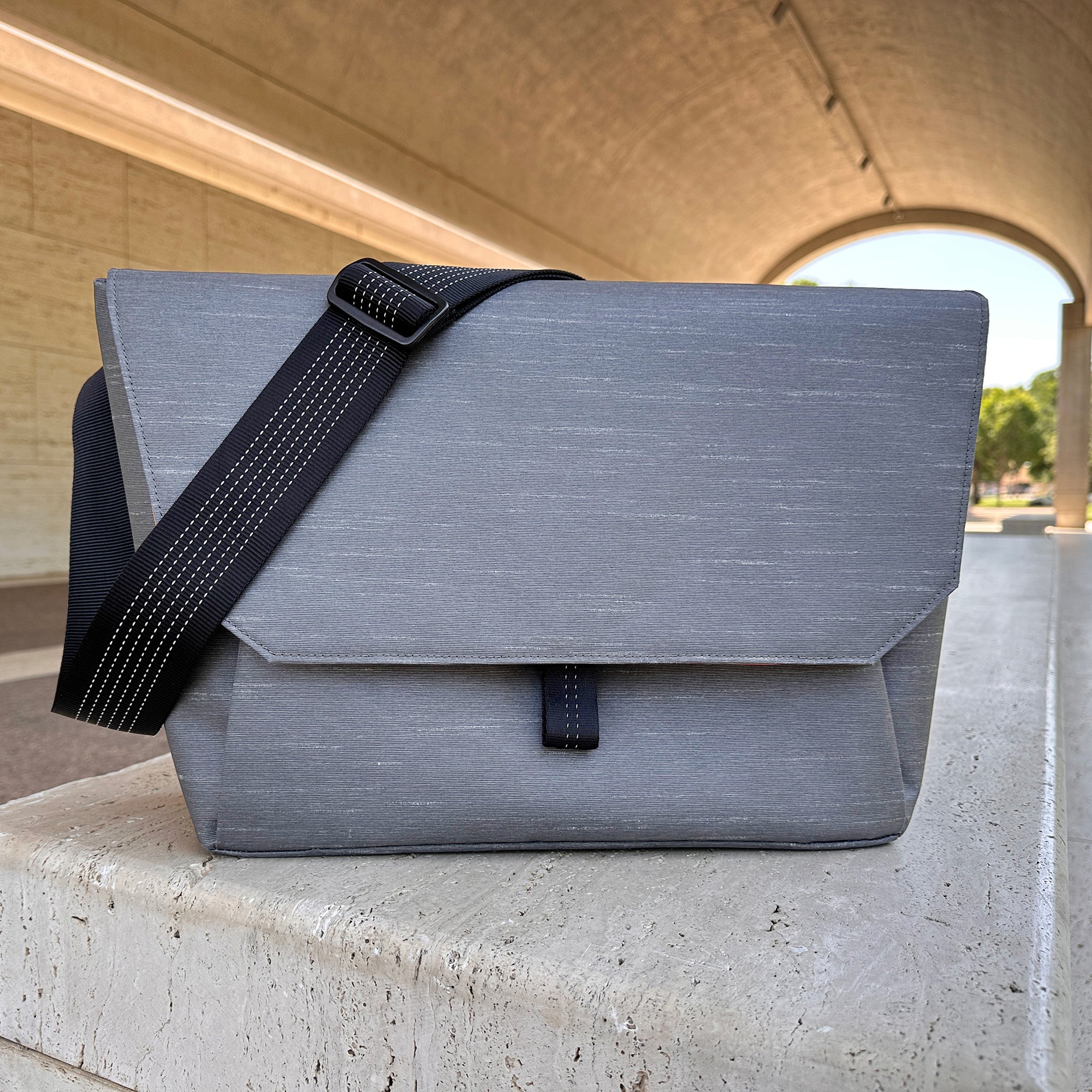 ITS Discreet Messenger Bag ITS Tactical